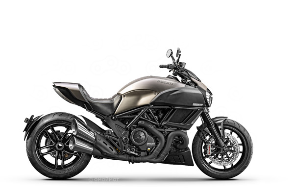 Diavel Titanium