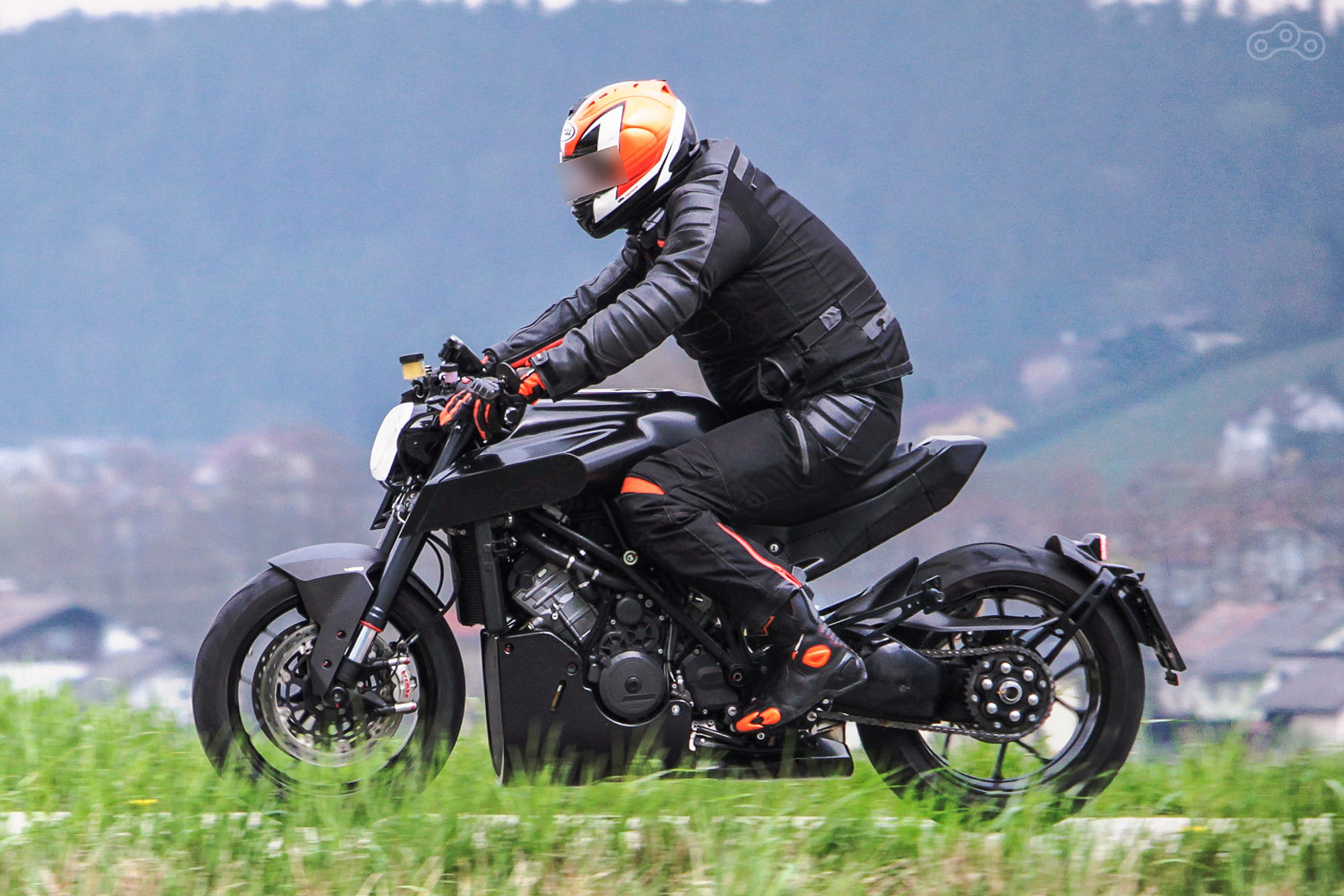 Шпионское фото нового мотоцикла Husqvarna 1301 2017 