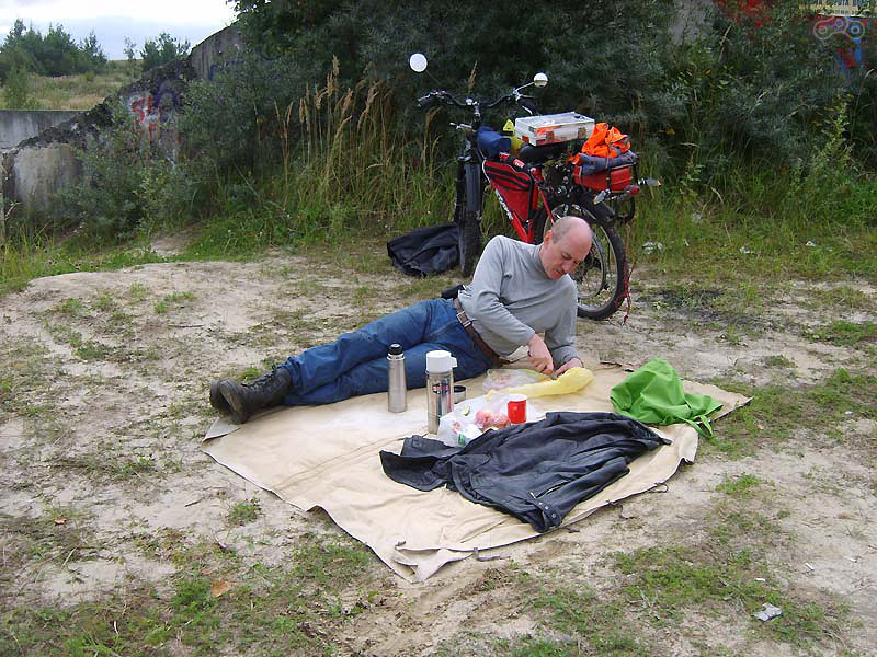 Отдых у дороги – друг Зигмунда Колоссовского Георгий «Jukl» на привале