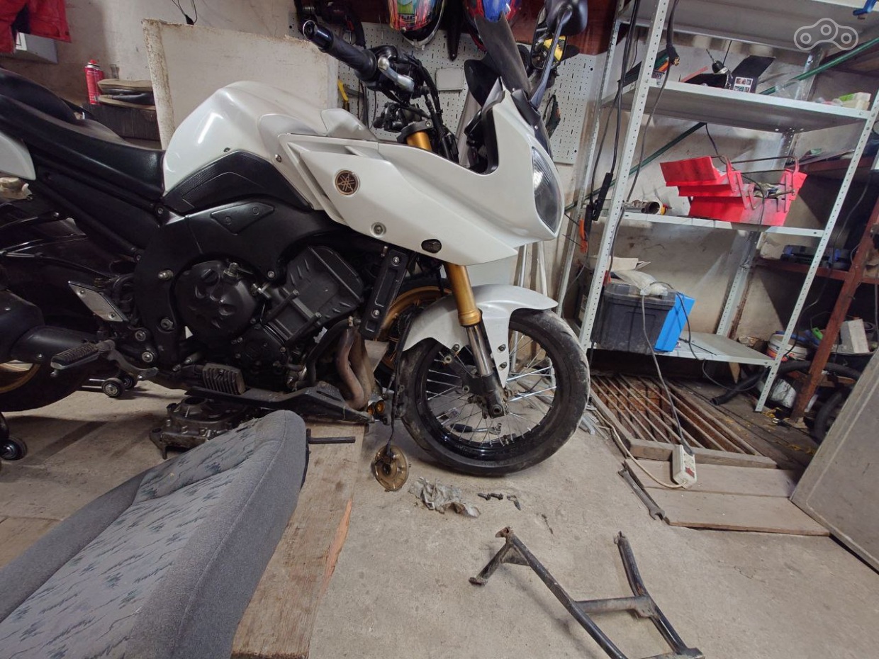 Мотардовое колесо тут в качестве докатки , пока менял тормозные диски на родном.