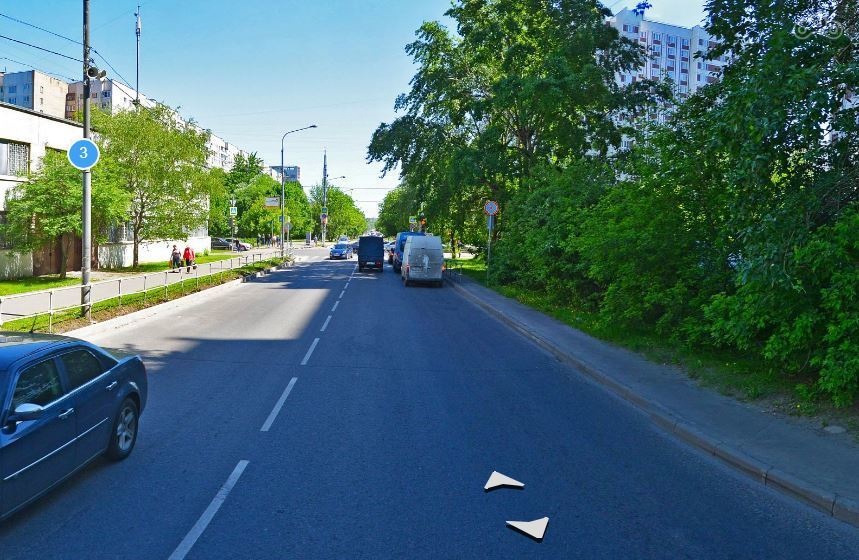 2 ряда машин в одной полосе. Фото: Яндекс-Панорамы