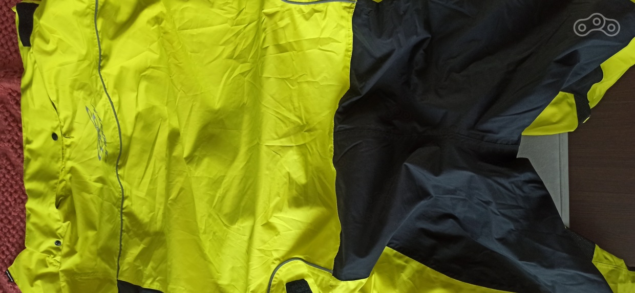 в нужных местах дышит