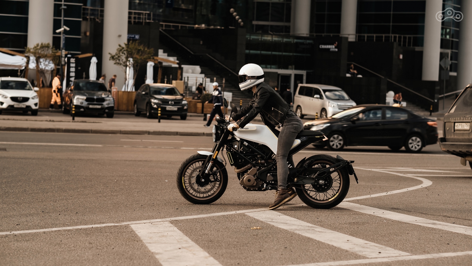 Husqvarna Vitpilen 401 | 2018 Biltwell Gringo LE SPECTRUM