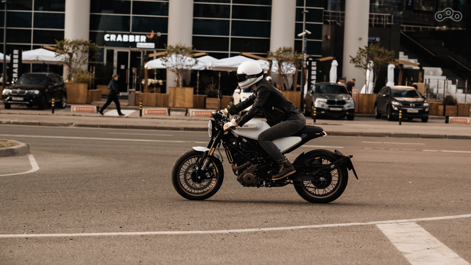 Husqvarna Vitpilen 401 | 2018 Biltwell Gringo LE SPECTRUM