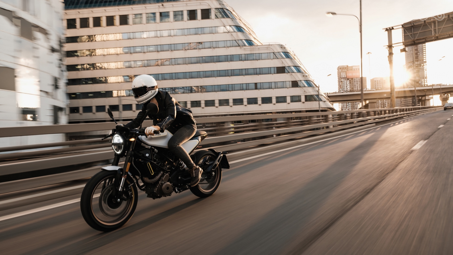 Husqvarna Vitpilen 401 | 2018 Biltwell Gringo LE SPECTRUM