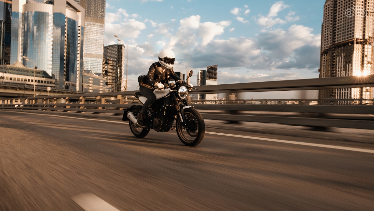 Husqvarna Vitpilen 401 | 2018 Biltwell Gringo LE SPECTRUM