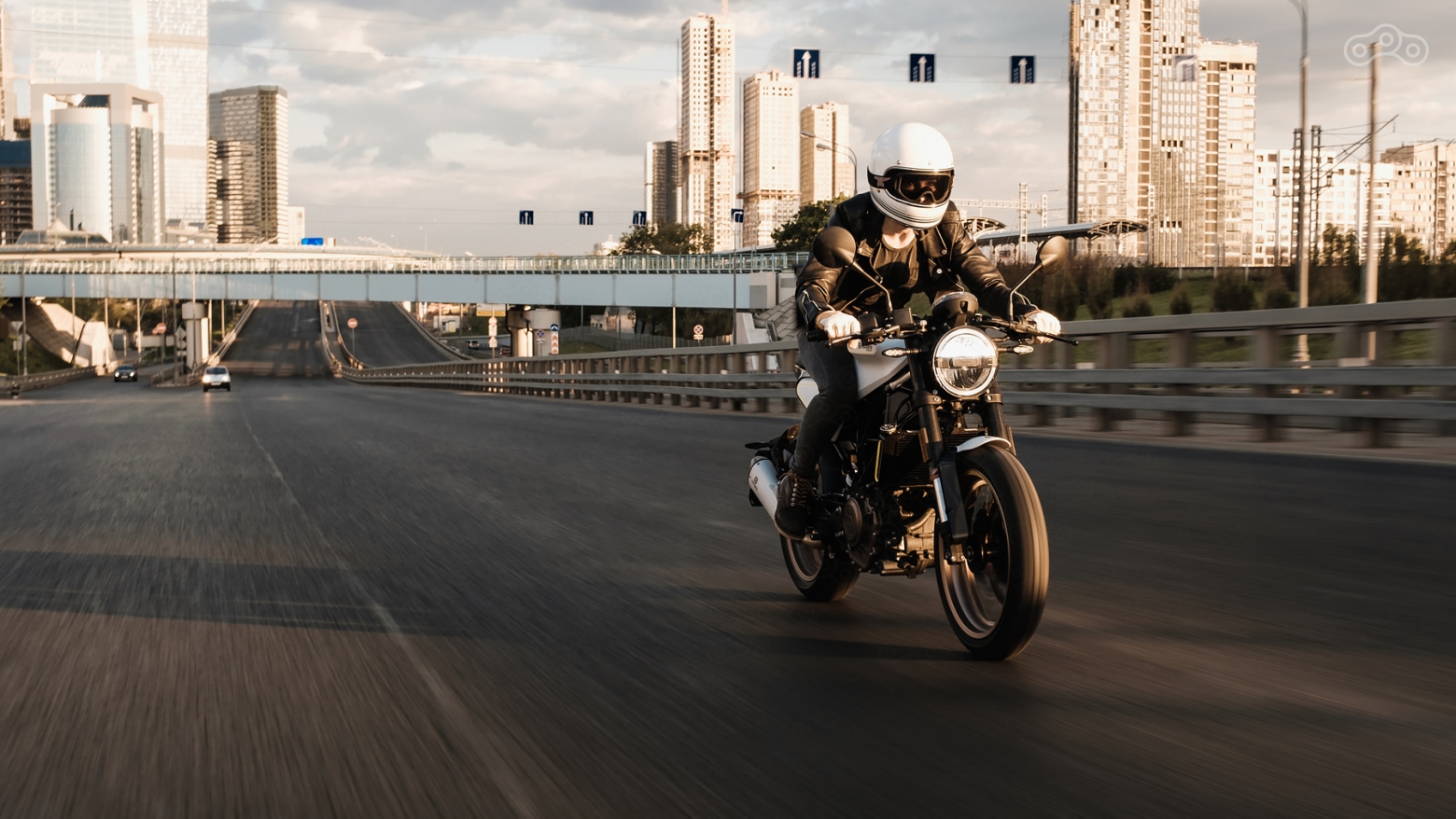 Husqvarna Vitpilen 401 | 2018 Biltwell Gringo LE SPECTRUM