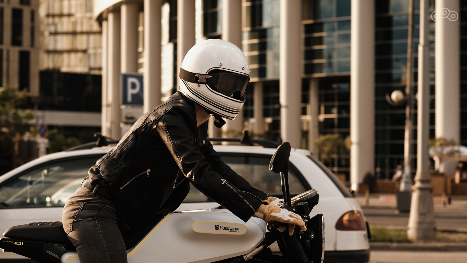 Husqvarna Vitpilen 401 | 2018 Biltwell Gringo LE SPECTRUM