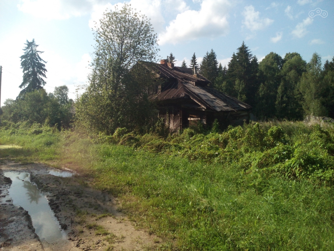 бабушкин дом. соседская часть совсем провалилась