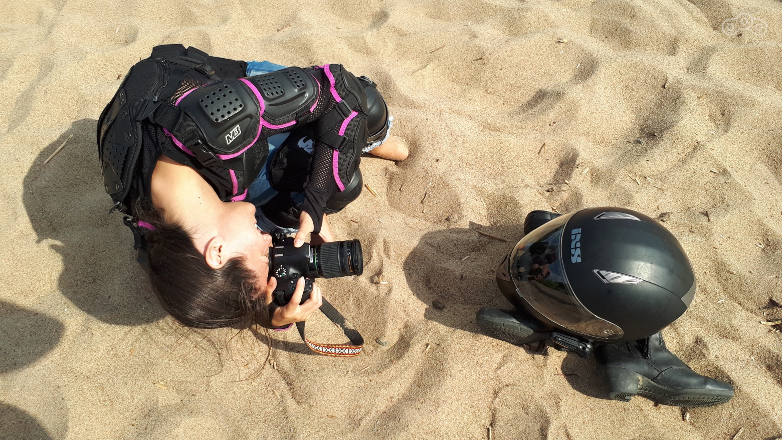 Попытка сделать удачный кадр. Смешно, но самый лучший кадр вышел первый - с мобилки. Он в посте.