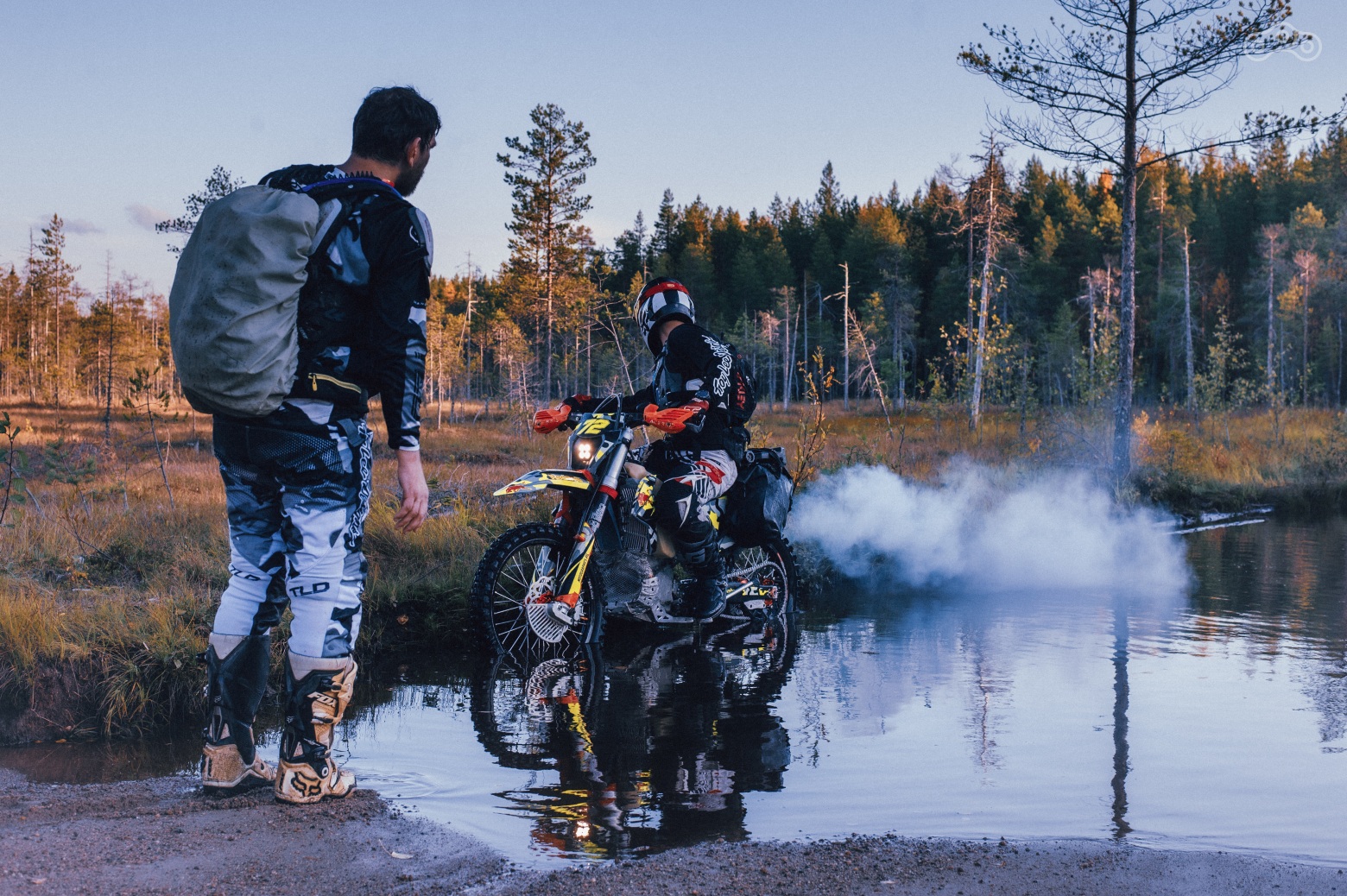 Что то пролеталось с ходу, что то проверяли на глубину — выглядело опасно.