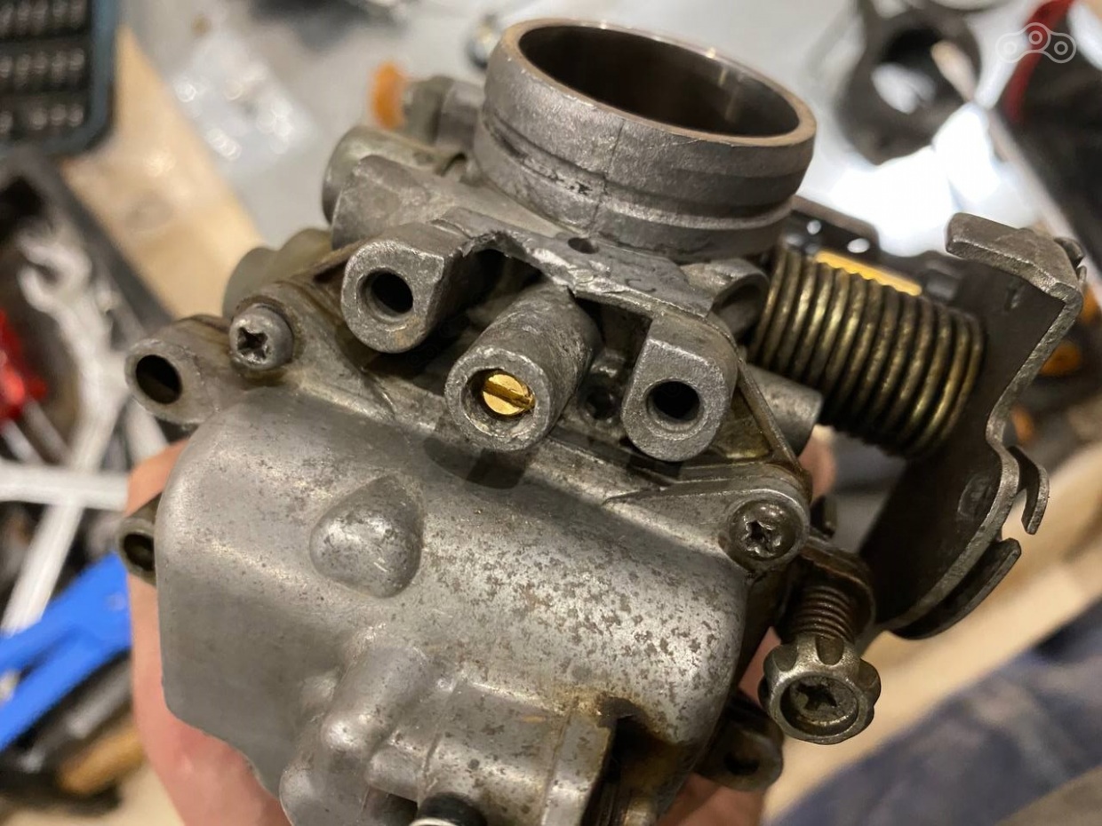 За золотистым винтиком - целая история, полная боев и побед