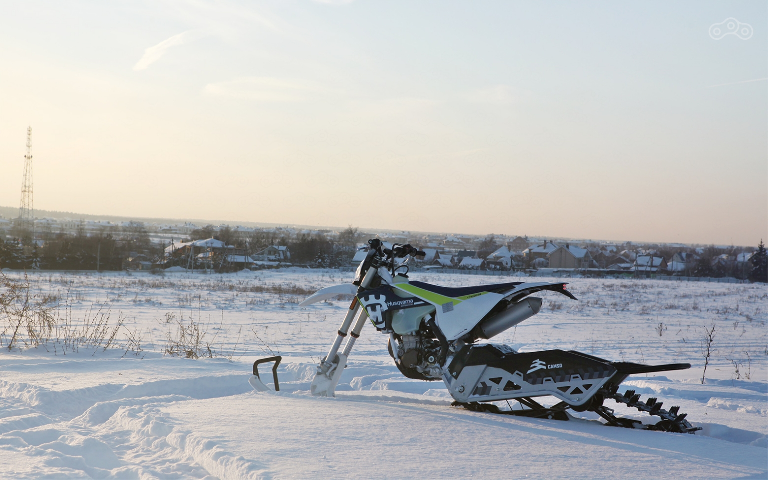 В своей стихии аппарат выглядит до неприличия ярко и футуристично, отличная смесь дизайна и технологий