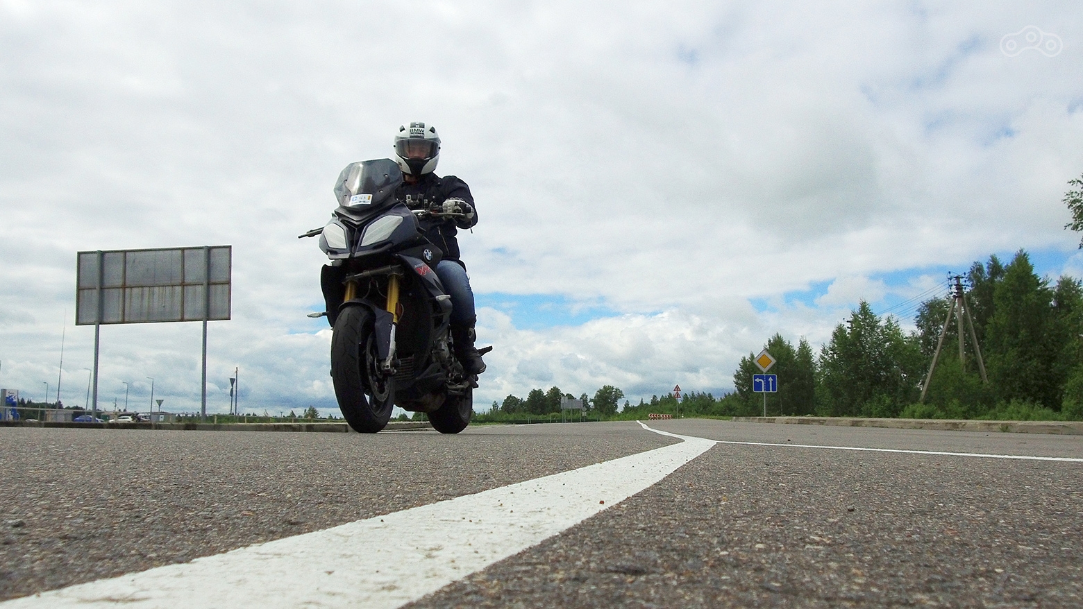 Тест туристического спортивного мотоцикла BMW S1000XR