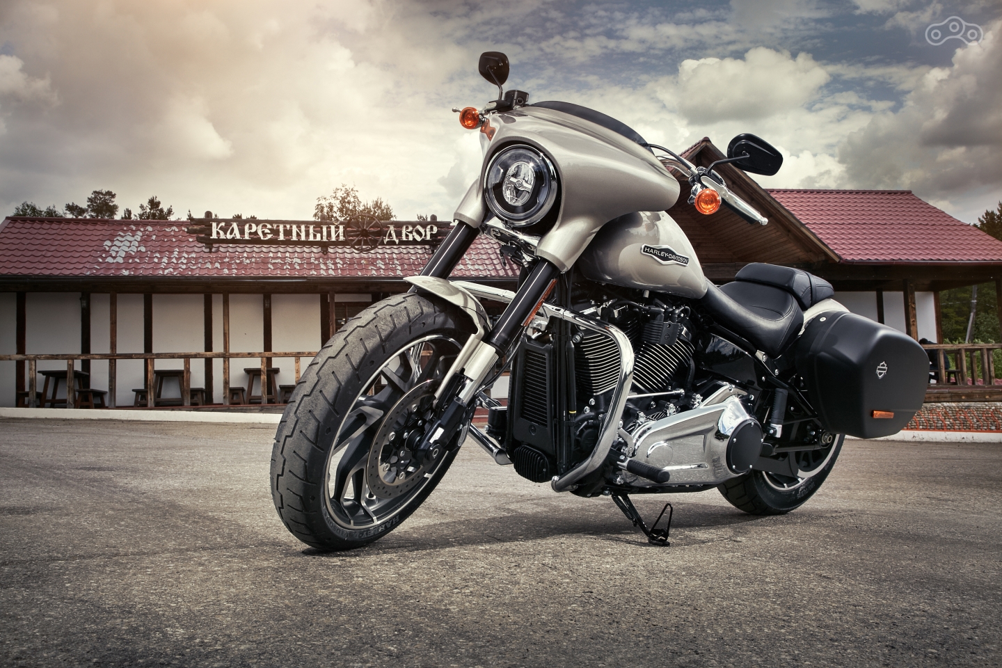 Новая платформа осталась настоящей, стальной, но избавилась от характерной прошлым поколениям ватности.