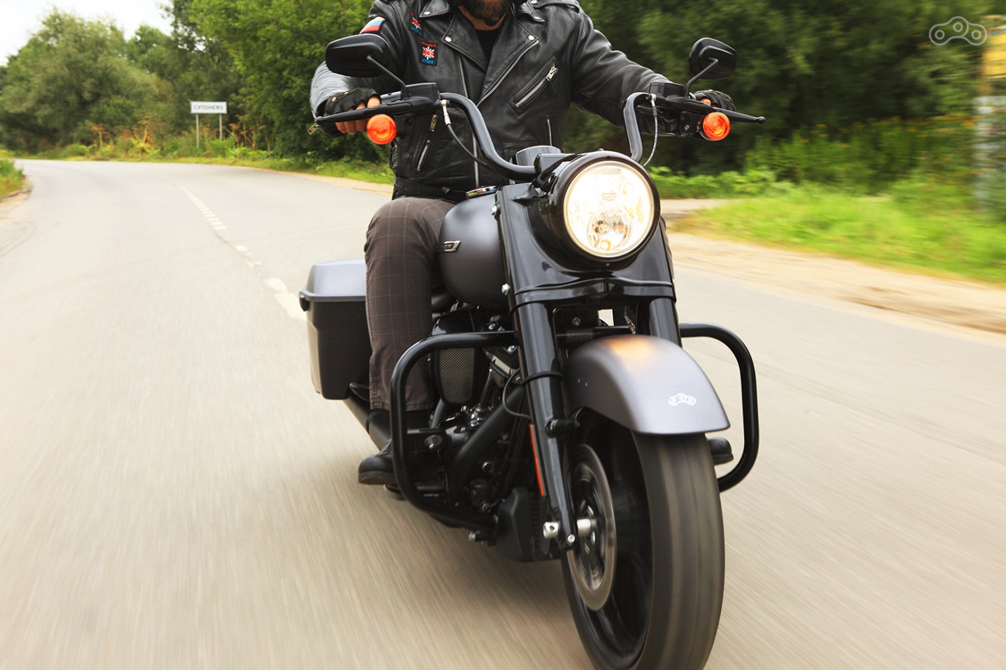 Подвески не блещут выдающимися ходами, оно и понятно – класс обязывает!