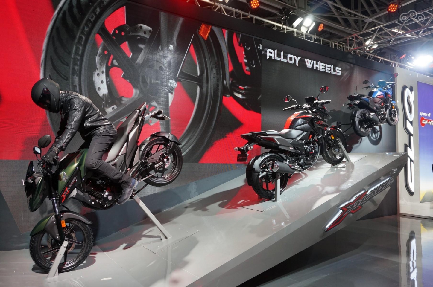 Honda X-Blade – новый лоукостер от японского бренда