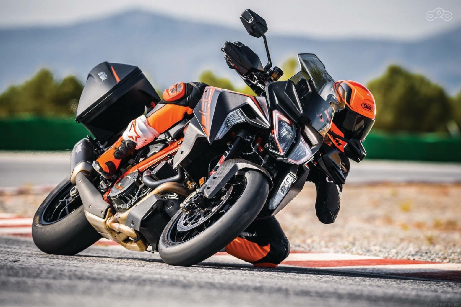 KTM 1290 Super Duke GT 2019