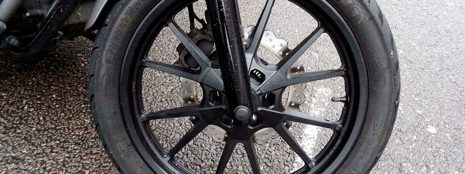 Осмотр колесного диска при покупке б/у мотоцикла – советы Омоймот