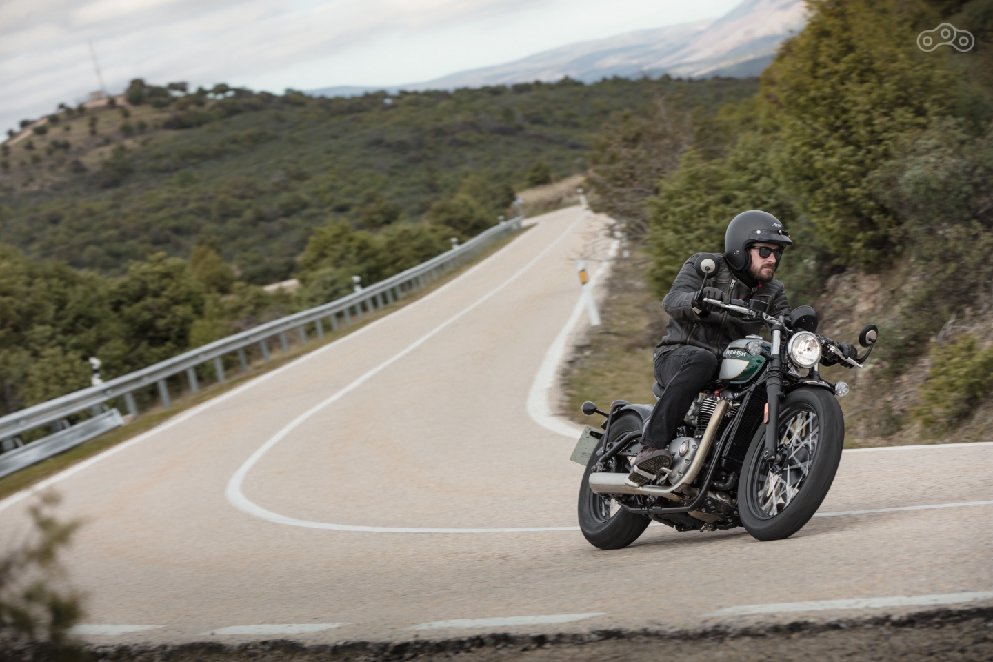 Новый мотоцикл Triumph Bonneville Bobber 2017