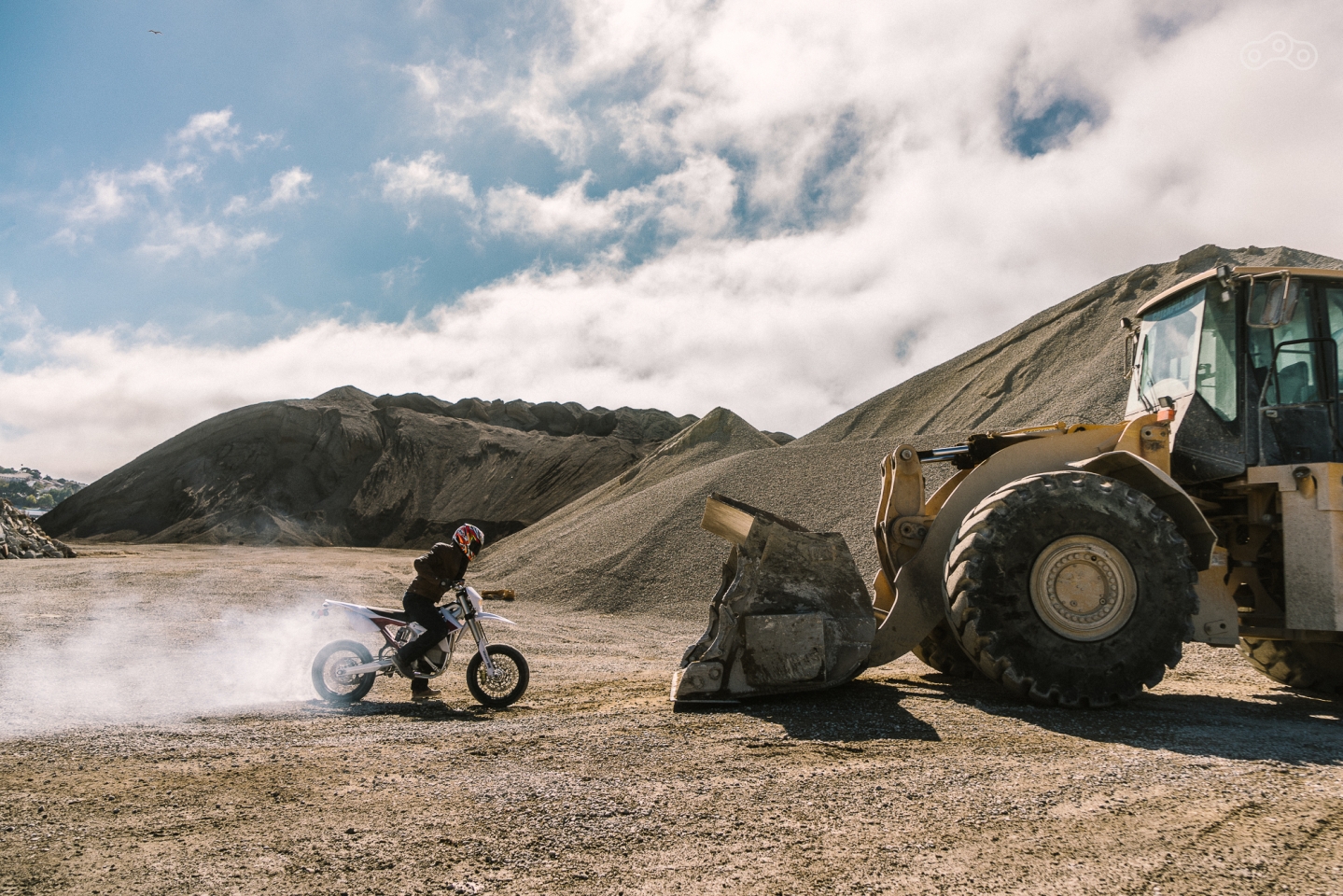 Электрический супермото Alta Motors Redshift SM