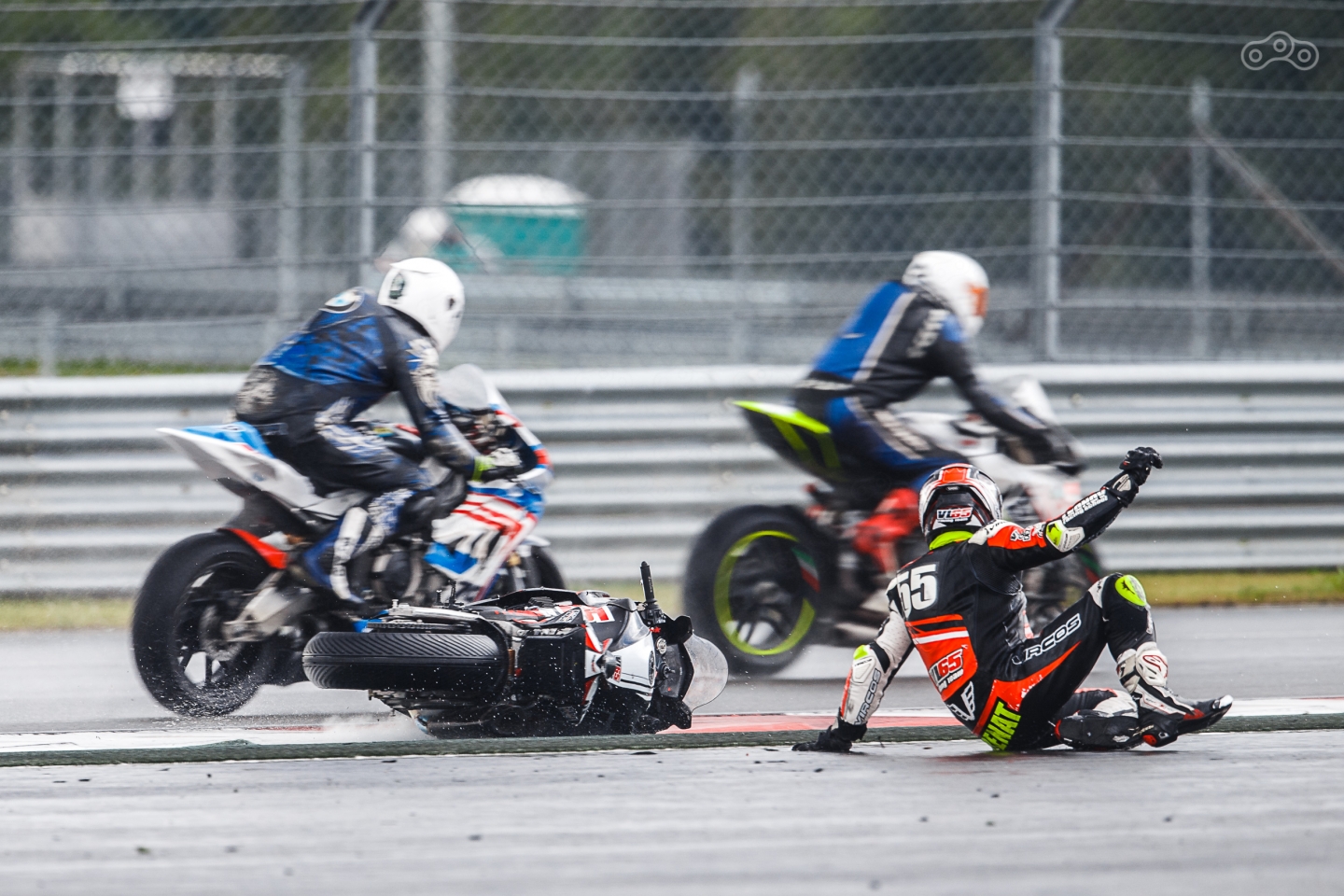 Падение Дмитрия Седина в гонке Supersport