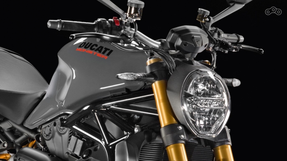 Для версии S предлагается эксклюзивная окраска Liquid Concrete Grey 