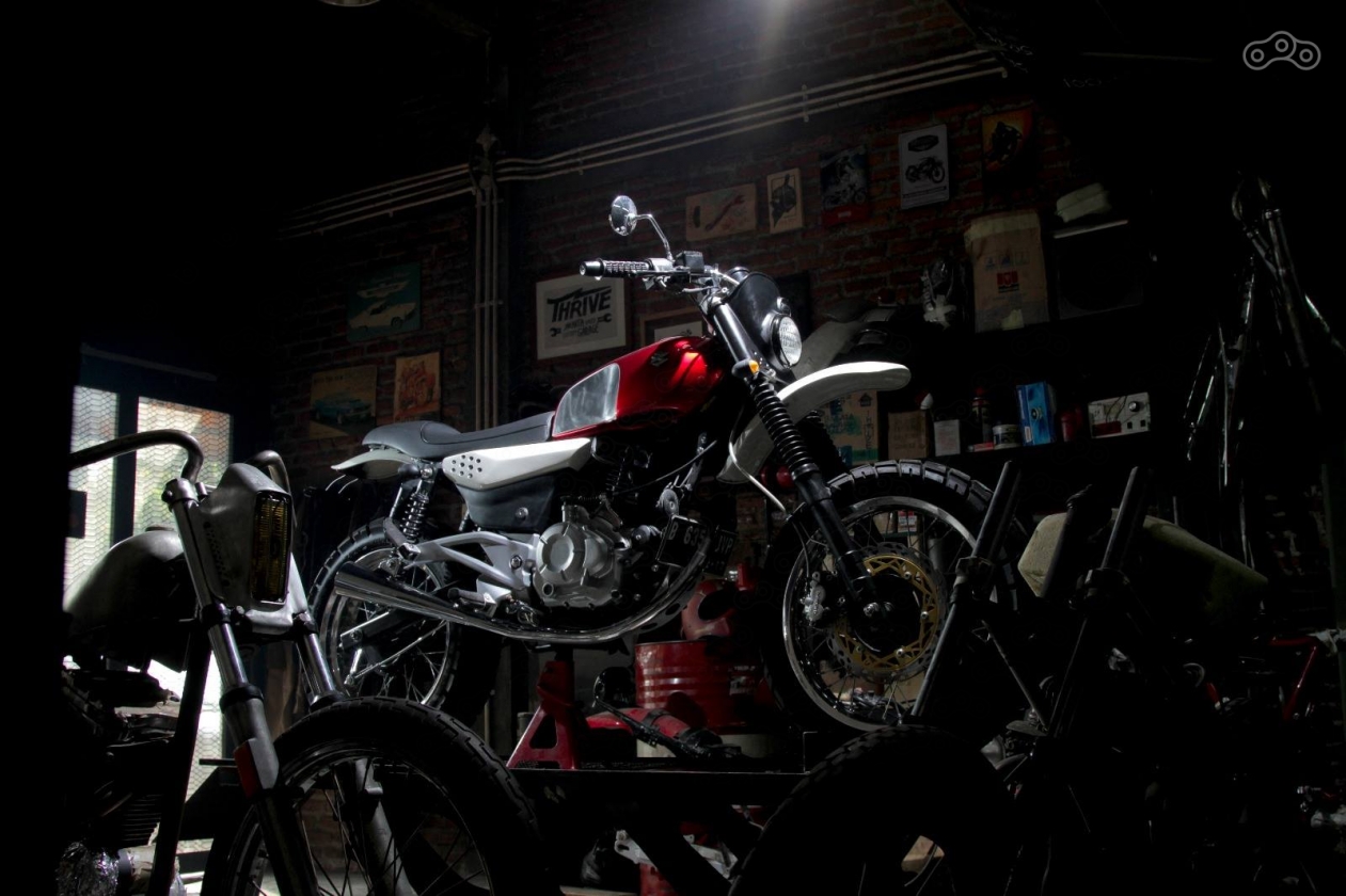 Кастом #T012, построенный на базе... Bajaj Pulsar!