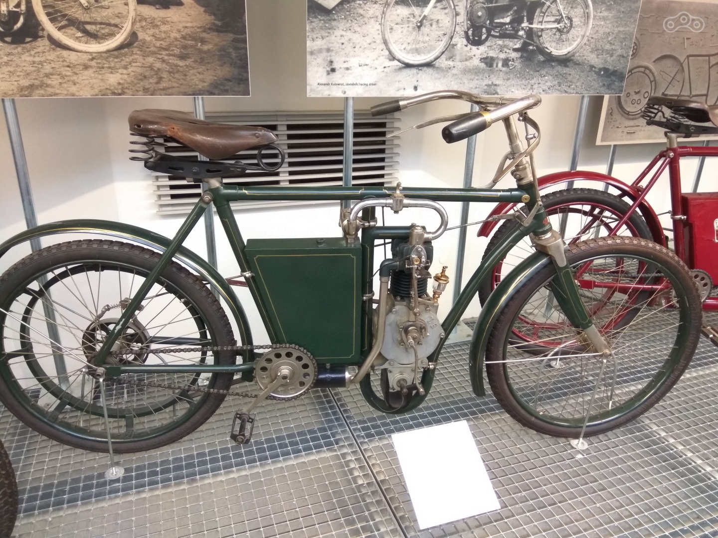 Slavia B (0,24 литра, 2л.с. максималка 40км/ч, вес 55)