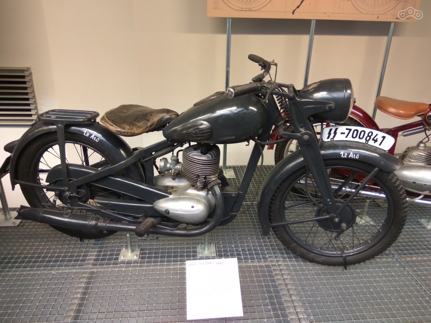Jawa 250 DIN 1942 (0,247 литра, 8л.с. макс. 90км/ч, вес 106)