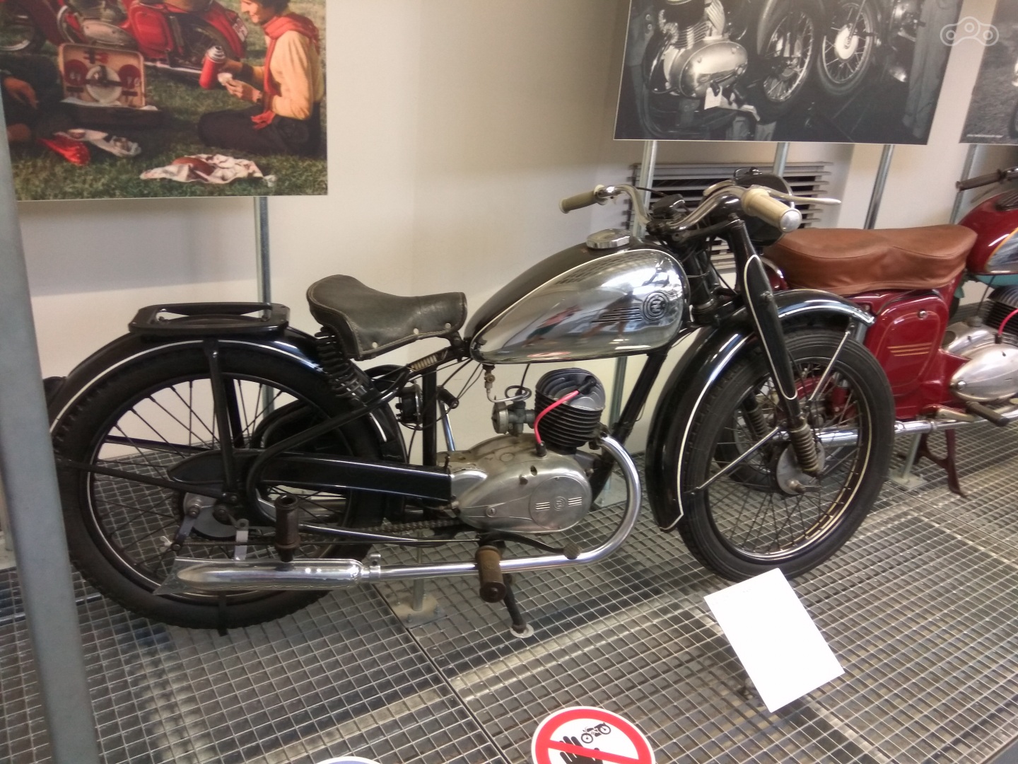 CZ 125 T 1949 (0,123 литра, 4л.с. макс. 80км/ч, вес 75)