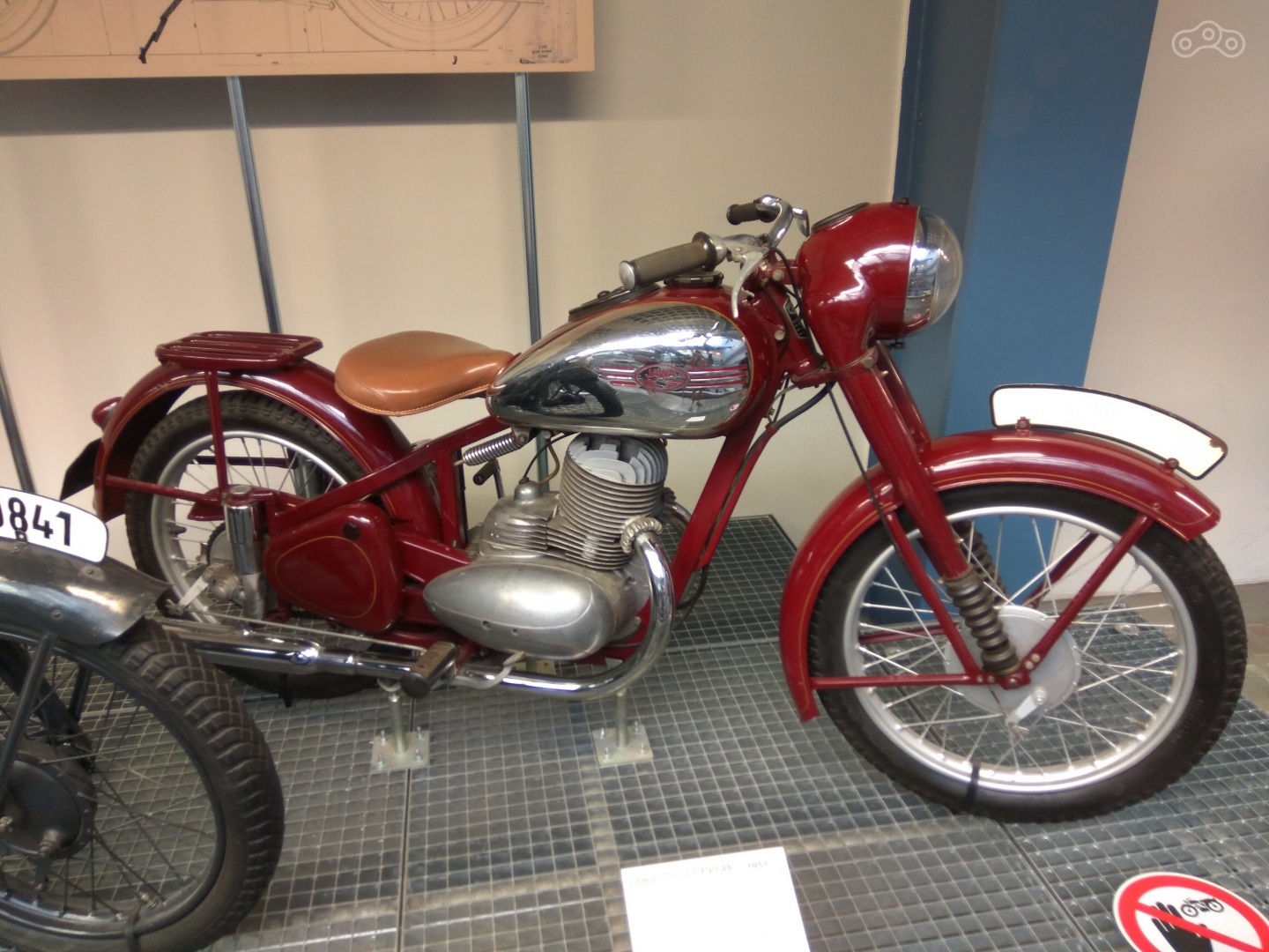 Jawa-CZ 150-350 (0,15 литра, 6,5л.с. макс. 85км/ч, вес 108)