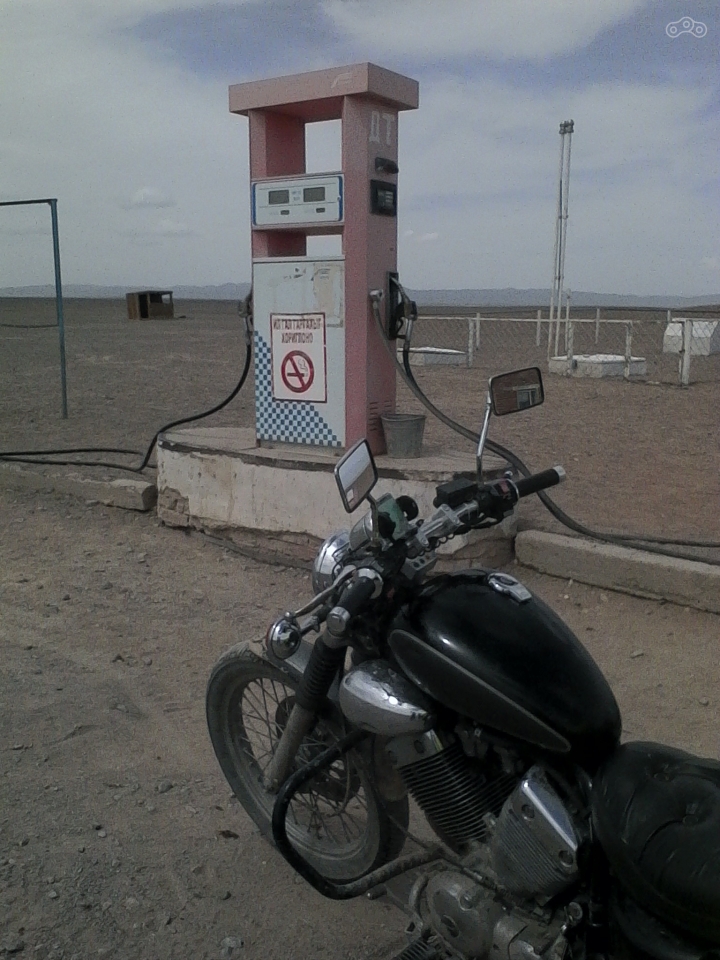 Монгольская АЗС.